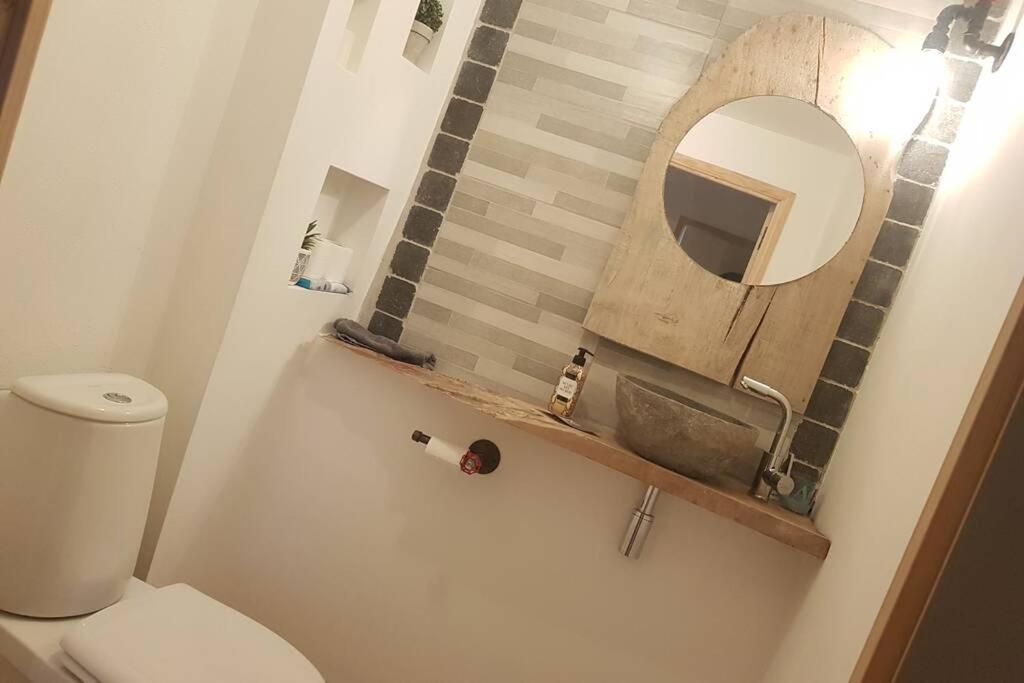 L'Idyllique - Studio Prive Sous Maison Saint-Didier-sur-Beaujeu Eksteriør billede