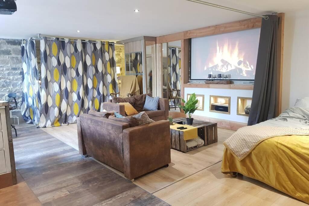 L'Idyllique - Studio Prive Sous Maison Saint-Didier-sur-Beaujeu Eksteriør billede